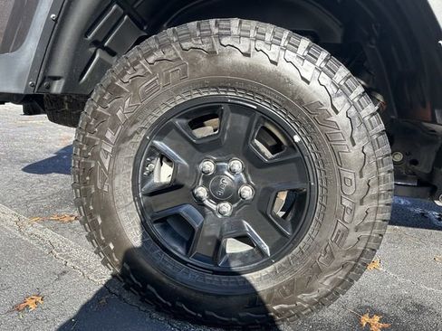 Used 2023 Jeep Gladiator Mojave w/ Cold Weather Group image 30