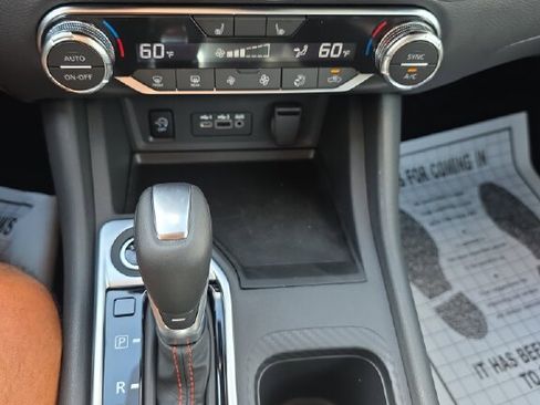 Used 2025 Nissan Sentra SR image 13