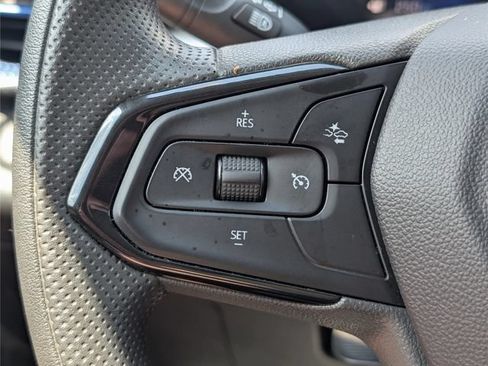 Used 2025 Chevrolet Trax LT FWD image 18