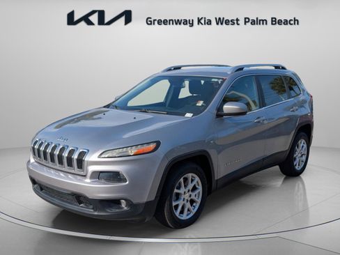 Used 2014 Jeep Cherokee Latitude image 3