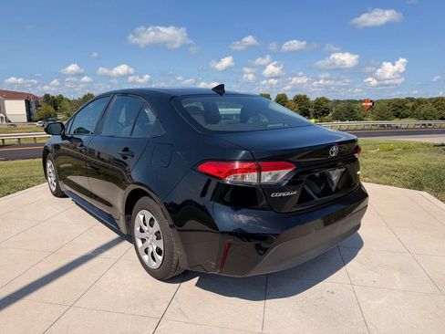 Used 2025 Toyota Corolla LE FWD image 7