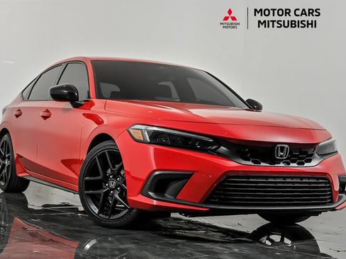 Used 2022 Honda Civic Sport image 1
