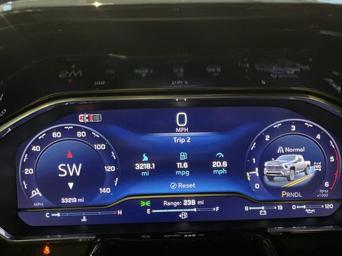 Used 2024 Chevrolet Silverado 2500 LTZ w/ LTZ Convenience Package image 20