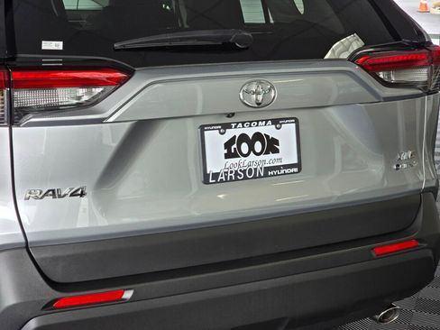 Used 2025 Toyota RAV4 XLE w/ Convenience Package AWD/4WD image 12