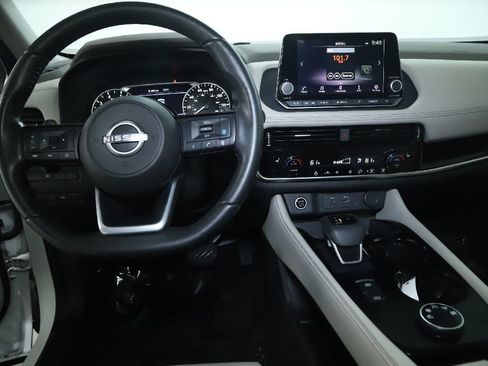Used 2023 Nissan Rogue SL AWD/4WD image 30