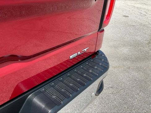 Used 2019 GMC Sierra 1500 SLT w/ SLT Premium Plus Package AWD/4WD image 28