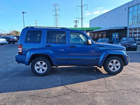 Used 2009 Jeep Liberty Sport w/ Popular Equipment Group image 4