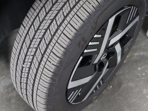 Used 2026 Nissan Kicks SV FWD image 35