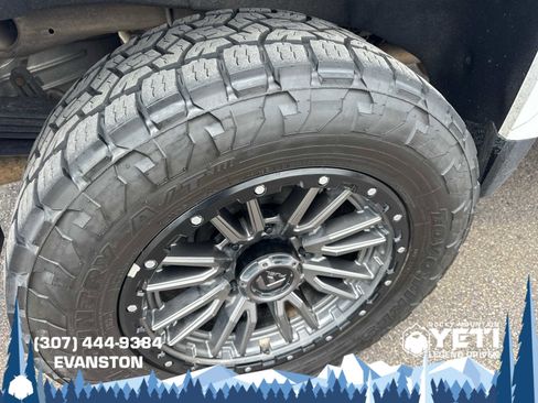 Used 2022 GMC Sierra 2500 Denali w/ Denali Ultimate Package image 21