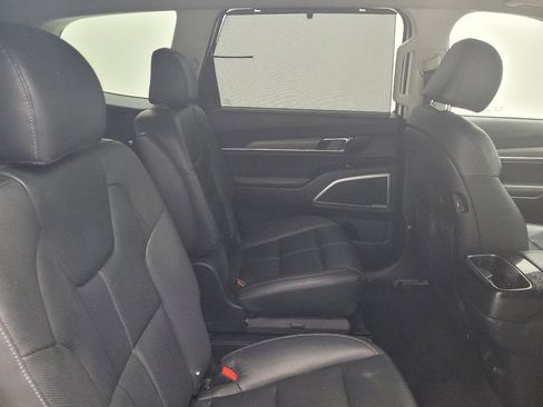Used 2022 Kia Telluride EX w/ EX Premium Package AWD/4WD image 19