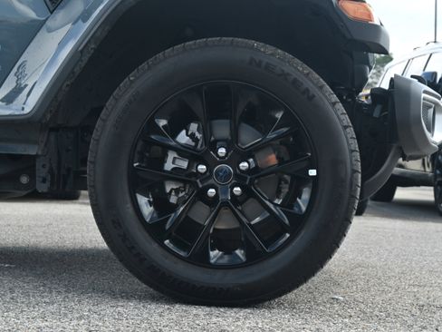 Used 2025 Jeep Wrangler Sahara w/ Safety Group image 22