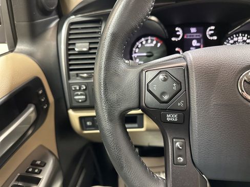 Used 2019 Toyota Sequoia Limited w/ Safety & Convenience Package image 29