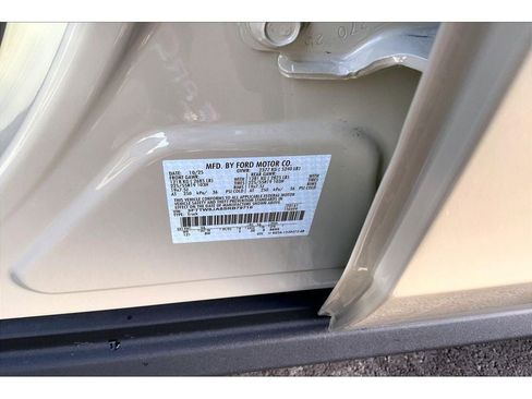 New 2025 Ford Maverick XLT w/ XLT Luxury Package image 14