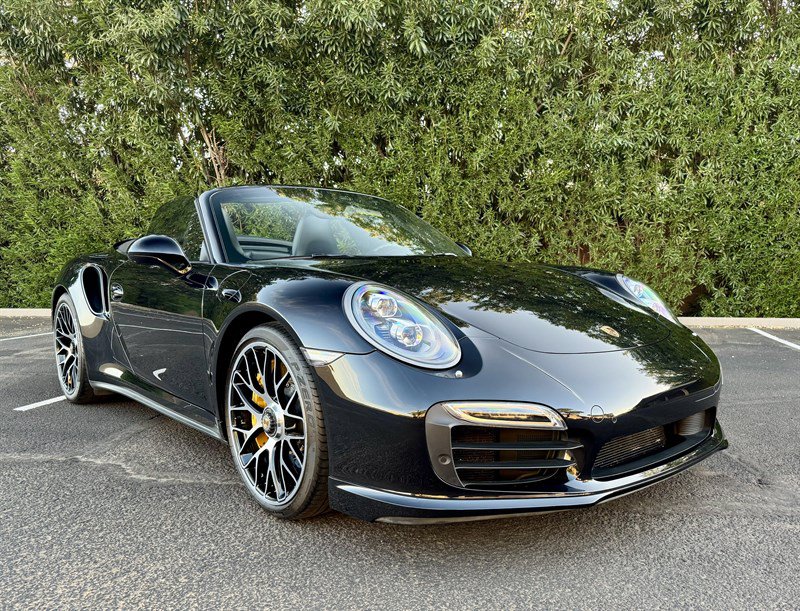 Used 2015 Porsche 911 Turbo S w/ High-end Infotainment Package AWD/4WD image 30