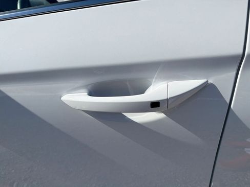 Used 2019 Hyundai Ioniq SEL image 13