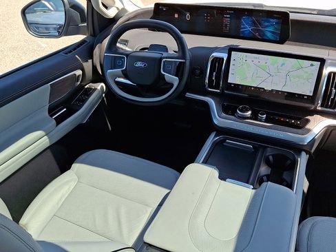 Certified 2025 Ford Expedition Platinum w/ Platinum Ultimate Package AWD/4WD image 14