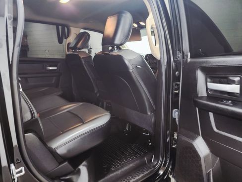 Used 2019 RAM 3500 Tradesman w/ Chrome Appearance Group image 29