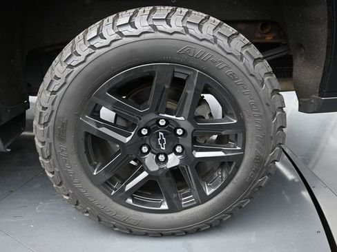 Used 2021 Chevrolet Silverado 1500 LT Trail Boss w/ Bed Protection Package AWD/4WD image 12