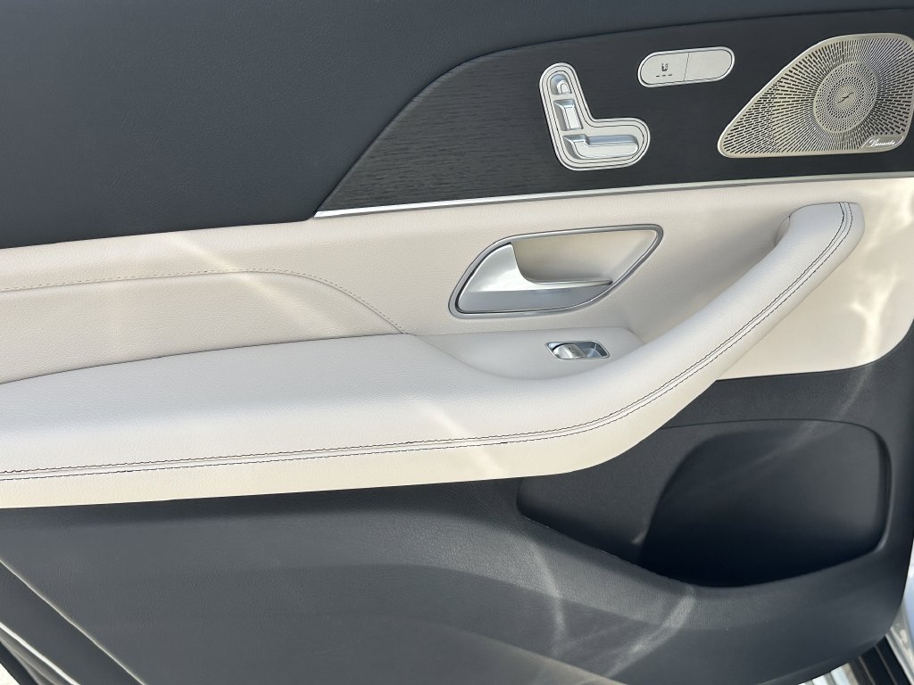New 2026 Mercedes-Benz GLS 450 4MATIC image 26