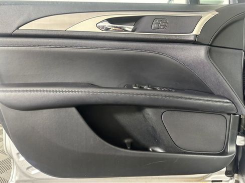 Used 2018 Lincoln MKZ Premiere FWD image 22