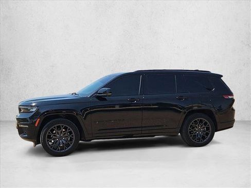 Used 2023 Jeep Grand Cherokee L Summit AWD/4WD image 9