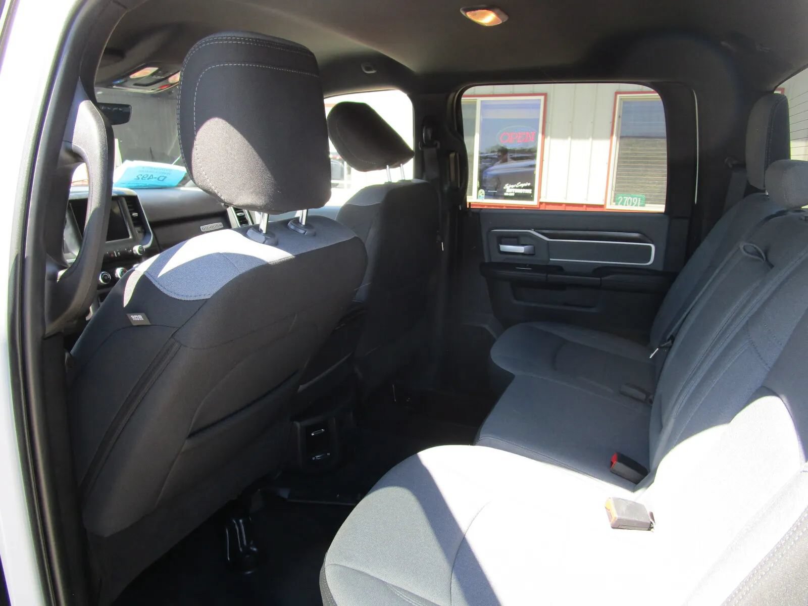 Used 2023 RAM 2500 Big Horn w/ Level 1 Equipment Group AWD/4WD image 15