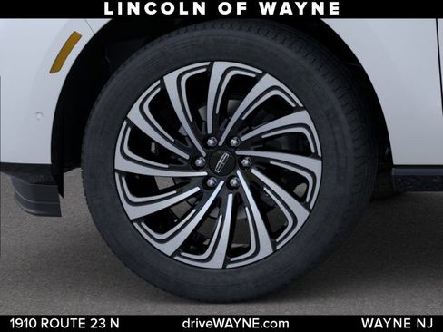 New 2025 Lincoln Navigator L Black Label AWD/4WD image 20