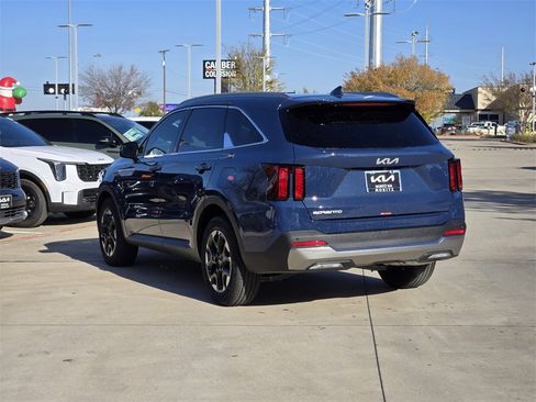 New 2026 Kia Sorento S image 3