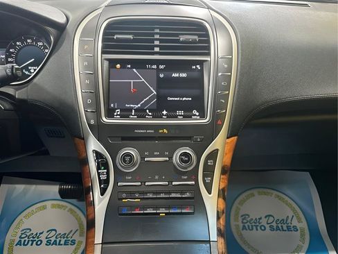 Used 2017 Lincoln MKX Reserve FWD image 14
