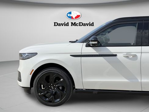New 2026 Lincoln Navigator L Black Label AWD/4WD image 27