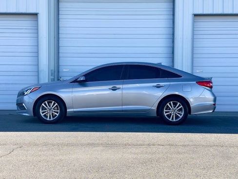 Used 2015 Hyundai Sonata SE FWD image 8