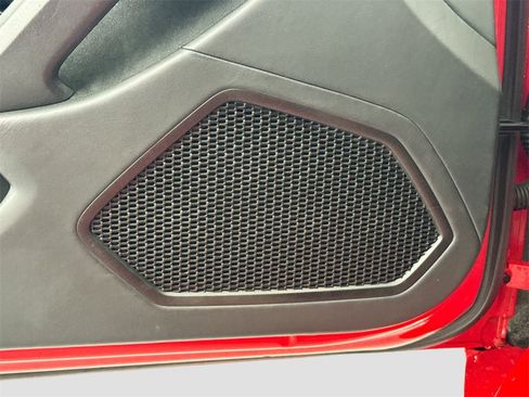 Used 2022 Lamborghini Huracan EVO image 19