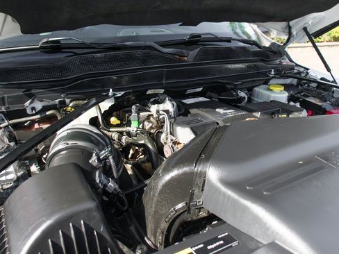 Used 2019 RAM 2500 Big Horn image 12