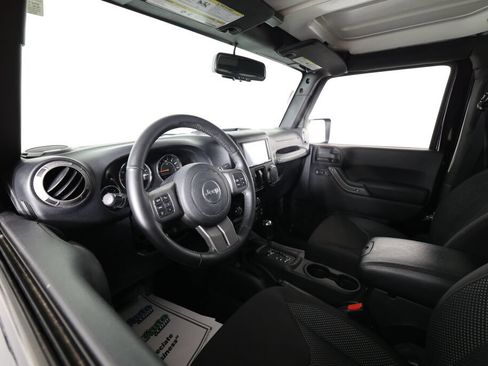 Used 2016 Jeep Wrangler Sport AWD/4WD image 9