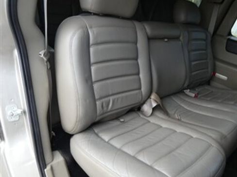 Used 2003 HUMMER H2 w/ Preferred Equipment Group image 52