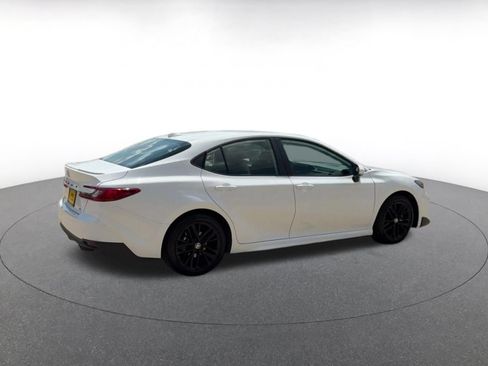 Used 2026 Toyota Camry SE FWD image 12