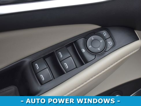 Used 2019 Buick Enclave Essence image 7