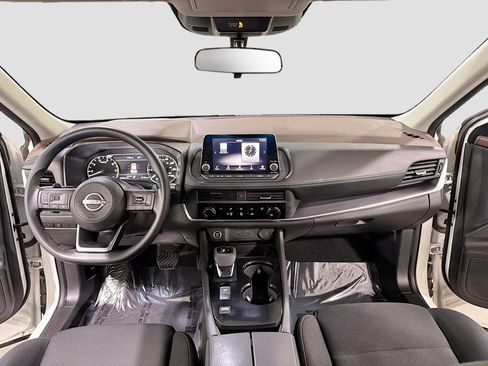 Used 2023 Nissan Rogue S FWD image 3