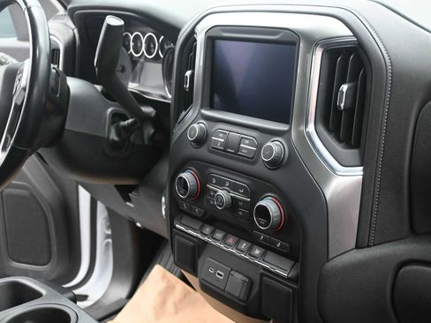 Used 2021 Chevrolet Silverado 1500 LT w/ Bed Protection Package image 12