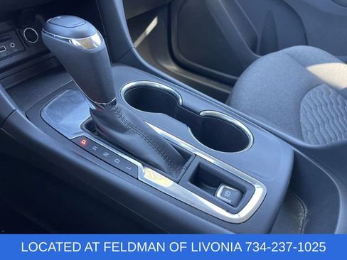 Certified 2020 Chevrolet Equinox LT FWD image 16