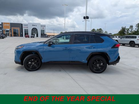 Used 2022 Toyota RAV4 XSE image 4