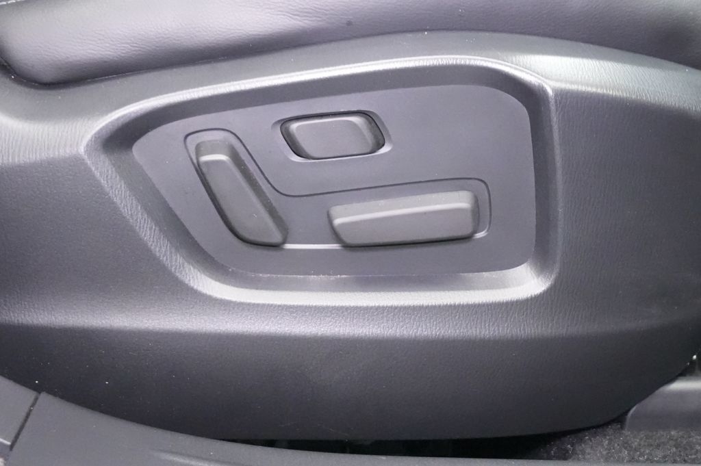Used 2023 MAZDA CX-9 Touring AWD/4WD image 29