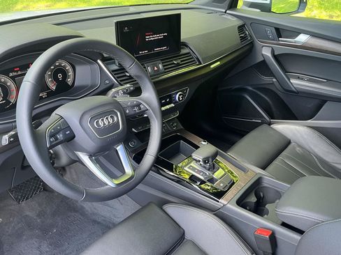 Used 2023 Audi Q5 2.0T Premium Plus w/ Premium Plus Package AWD/4WD image 15