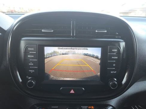 Used 2020 Kia Soul S FWD image 27