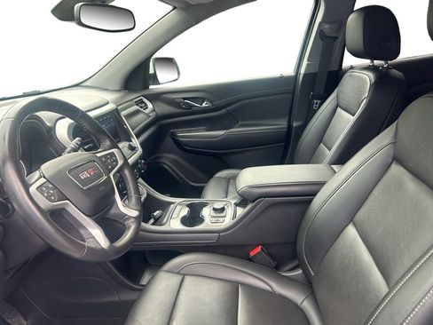 Used 2022 GMC Acadia SLT w/ LPO, Floor Liner Package AWD/4WD image 9