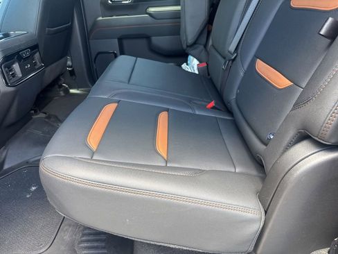 Used 2024 GMC Sierra 2500 AT4 AWD/4WD image 15