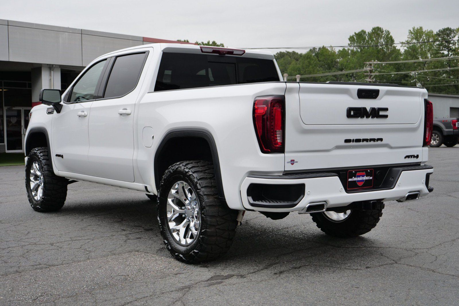 Used 2024 GMC Sierra 1500 AT4 w/ Technology Package AWD/4WD image 7