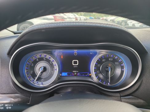 Used 2022 Chrysler 300 Touring w/ Sport Appearance Package AWD/4WD image 29