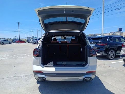 Used 2024 BMW X3 sDrive30i w/ Convenience Package RWD image 9