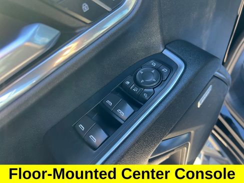 Used 2024 Chevrolet Silverado 2500 LTZ w/ LTZ Convenience Package image 12